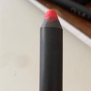 NARS Famous Red velvet matte lip pencil